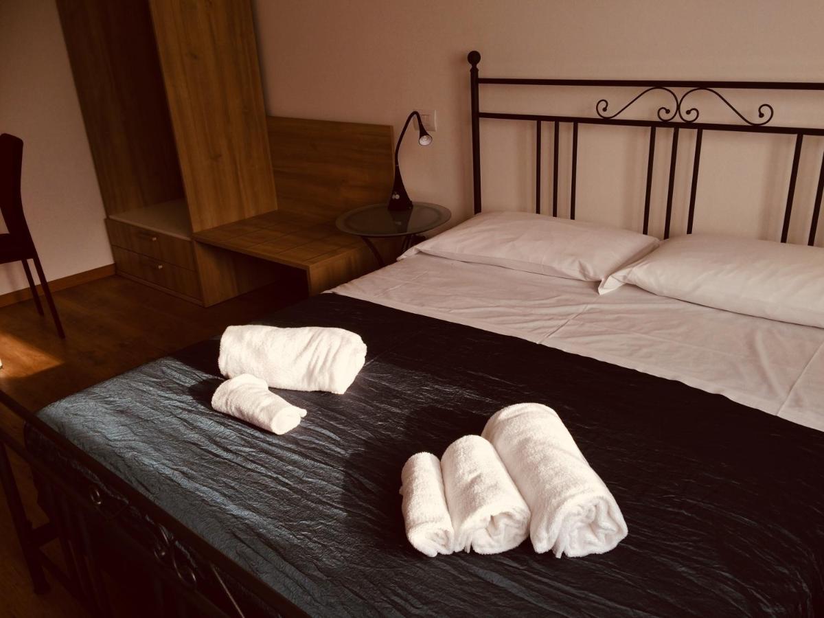 Agriturismo Al Tralcio Valeggio sul Mincio Eksteriør bilde