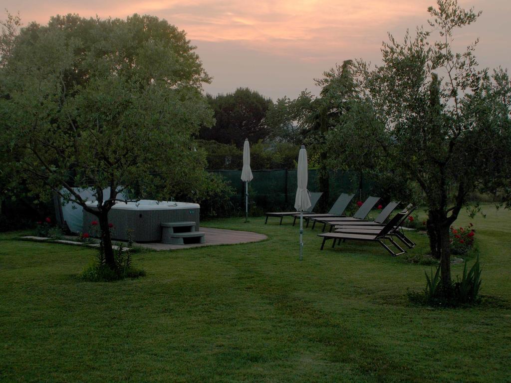 Agriturismo Al Tralcio Valeggio sul Mincio Eksteriør bilde