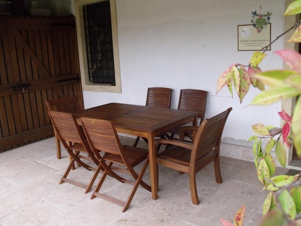 Agriturismo Al Tralcio Valeggio sul Mincio Eksteriør bilde