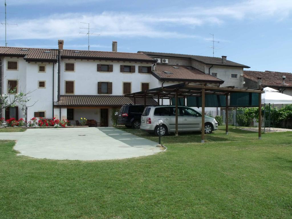 Agriturismo Al Tralcio Valeggio sul Mincio Eksteriør bilde