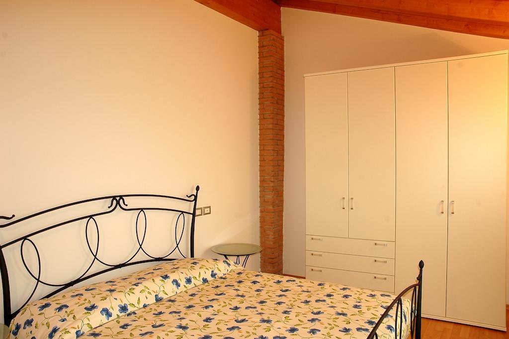 Agriturismo Al Tralcio Valeggio sul Mincio Eksteriør bilde