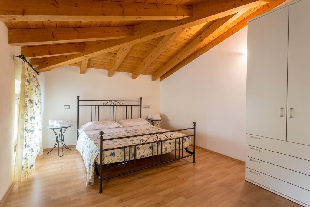 Agriturismo Al Tralcio Valeggio sul Mincio Eksteriør bilde