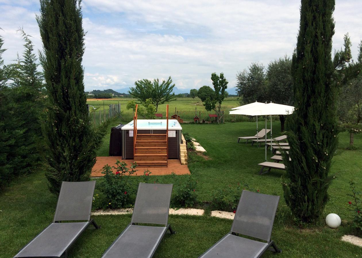 Agriturismo Al Tralcio Valeggio sul Mincio Eksteriør bilde